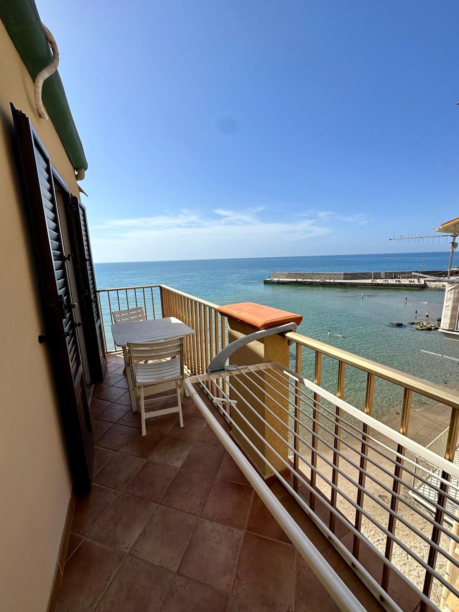 Balconi Bellavista Apartment Cefalu Room photo